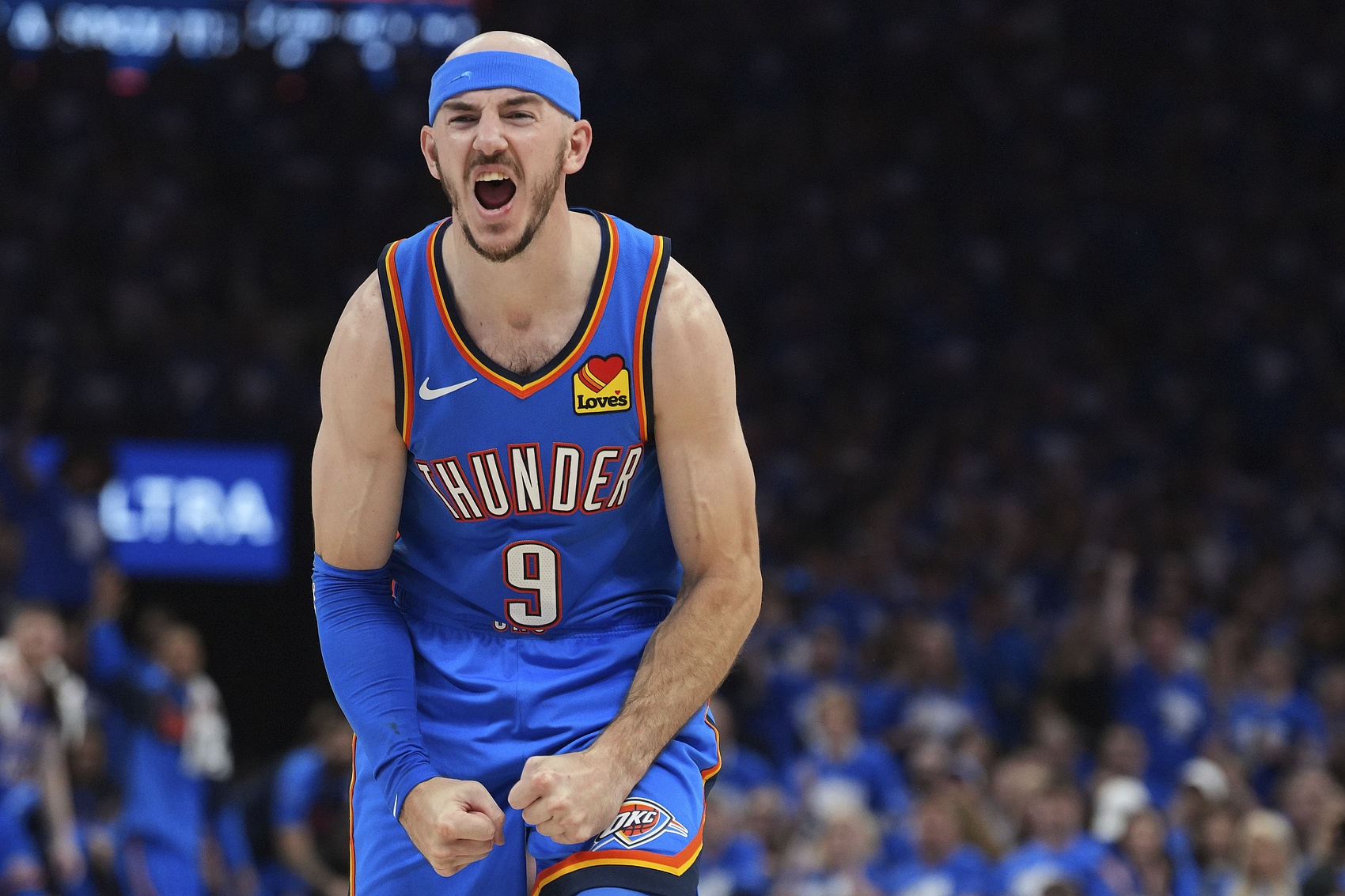 托布：卡魯索是場(chǎng)上最努力的那個(gè)人 希望能繼續和他當隊友