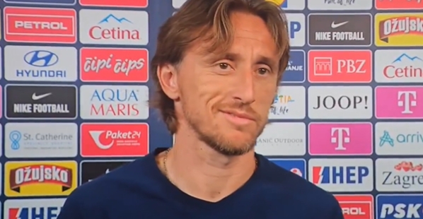 ??何時(shí)下樹(shù)？被記者問(wèn)米蘭相關(guān)話(huà)題，莫德里奇笑了笑