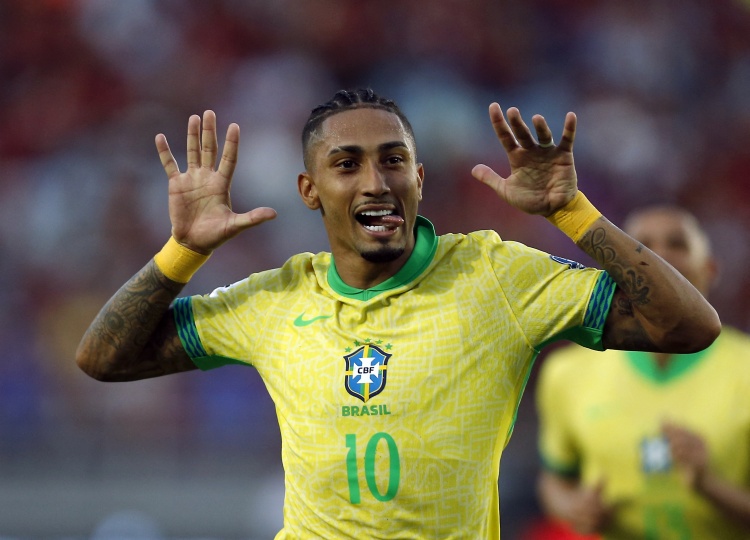 巴媒：巴西vs巴拉圭將調整兩處首發(fā)陣容，拉菲尼亞&庫尼亞首發(fā)