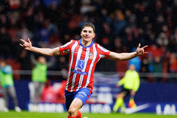 ??塞爾：拉波爾塔不再談萊奧而關(guān)注小蜘蛛，希望明年簽他替萊萬(wàn)