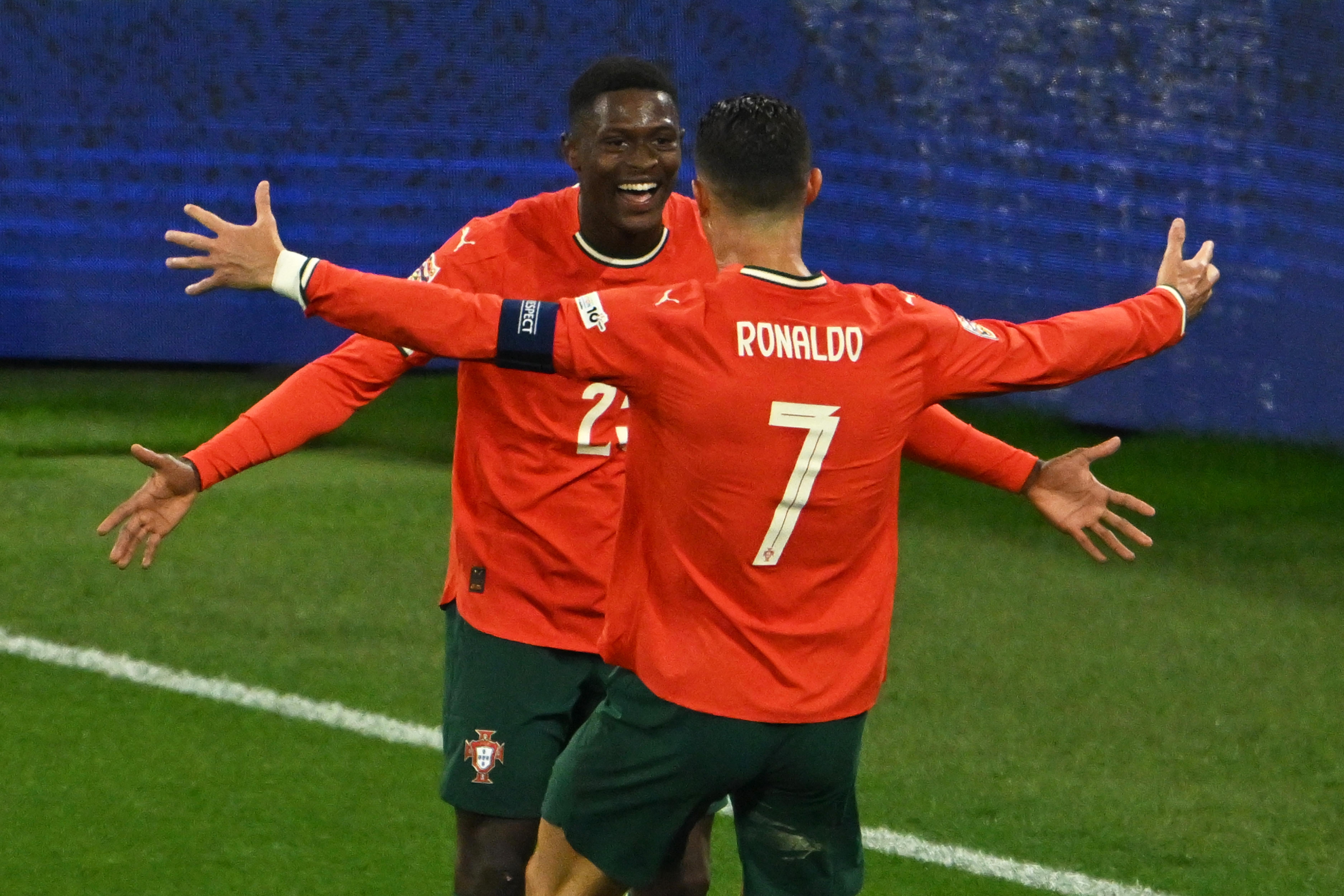 門(mén)德斯：拿到首個(gè)歐冠后又拿到在葡萄牙的首冠，這是最美好的一周