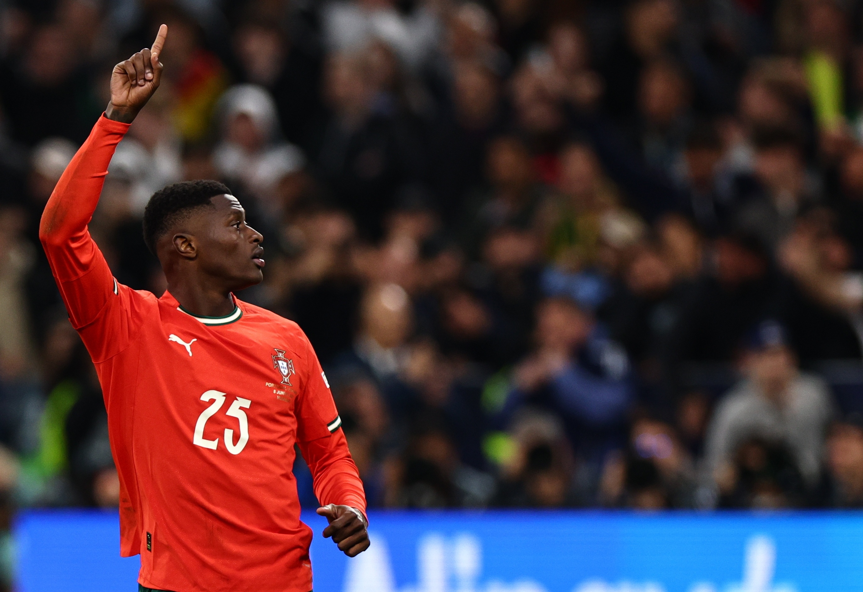 努諾-門(mén)德斯：逐漸習慣安聯(lián)球場(chǎng)了，這里似乎給我帶來(lái)好運