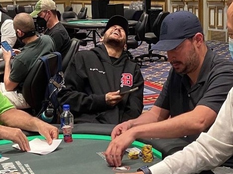 會(huì )玩??內馬爾養病期參加撲克比賽贏(yíng)2.6萬(wàn)歐 在桑托斯薪資1658萬(wàn)