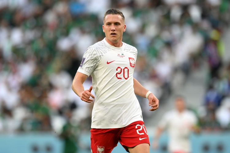 澤林斯基：不評論萊萬(wàn)的選擇 我尊重主帥的決定&會(huì )為波蘭付出一切