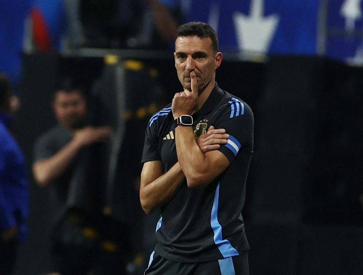 斯卡洛尼： 踢三中衛可能是一種選項，但這不是我喜歡的陣型