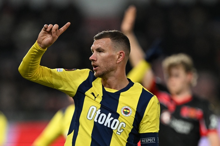 佩杜拉：博洛尼亞在努力盡快敲定哲科，但佛羅倫薩也加入了競爭戰