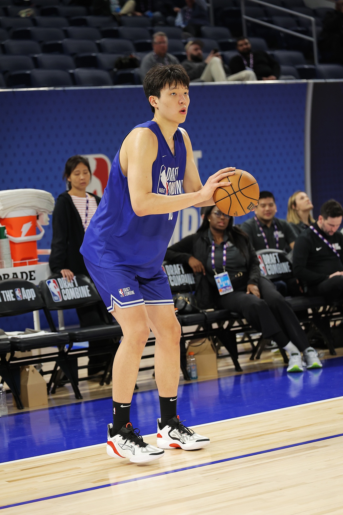 美記：爵士可考慮選擇楊瀚森作為凱斯勒的補充 他們擁有2個(gè)次輪簽