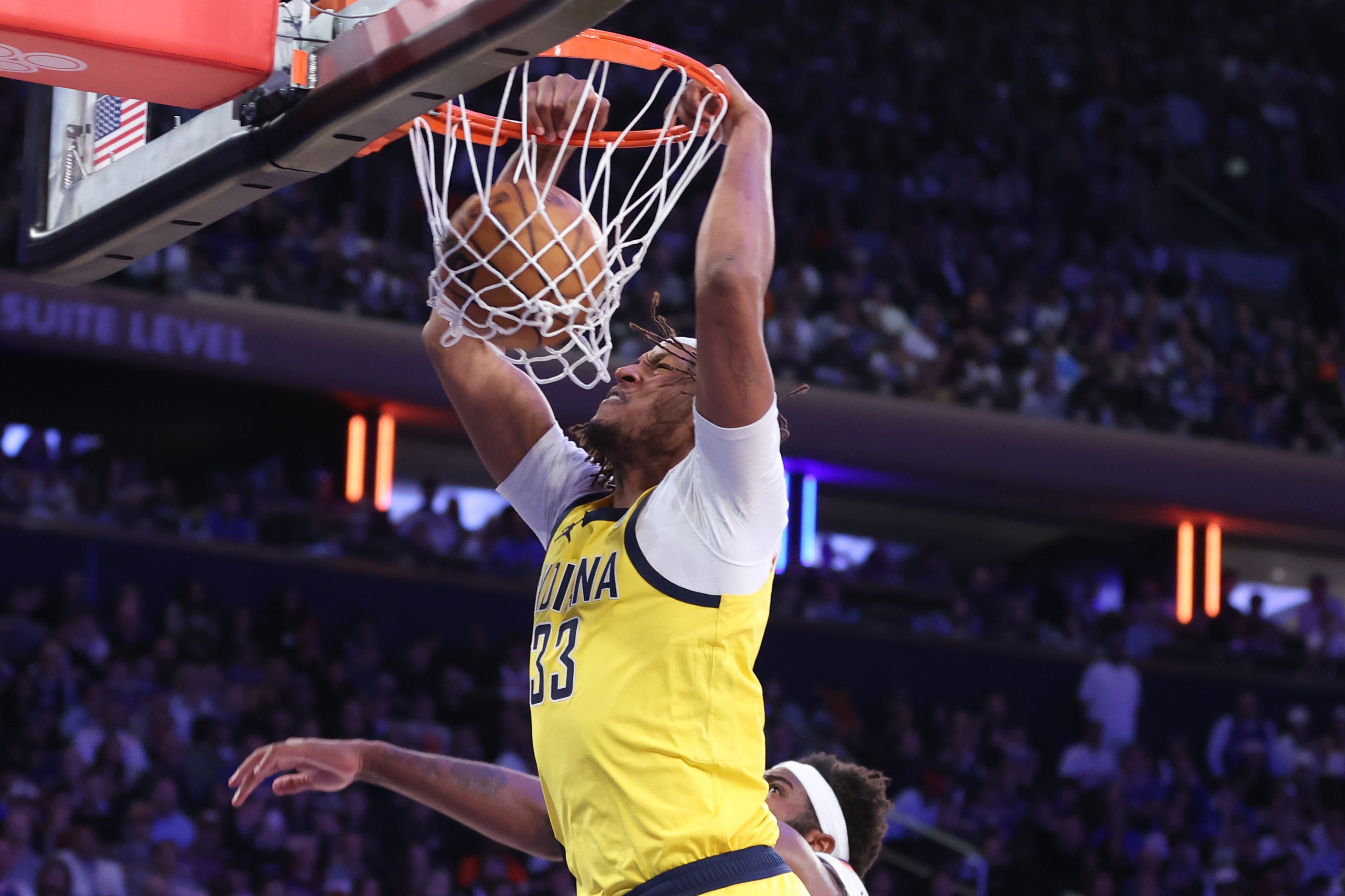 卡萊爾：我欣賞特納對步行者的忠誠  他非常職業(yè) 對我們很重要