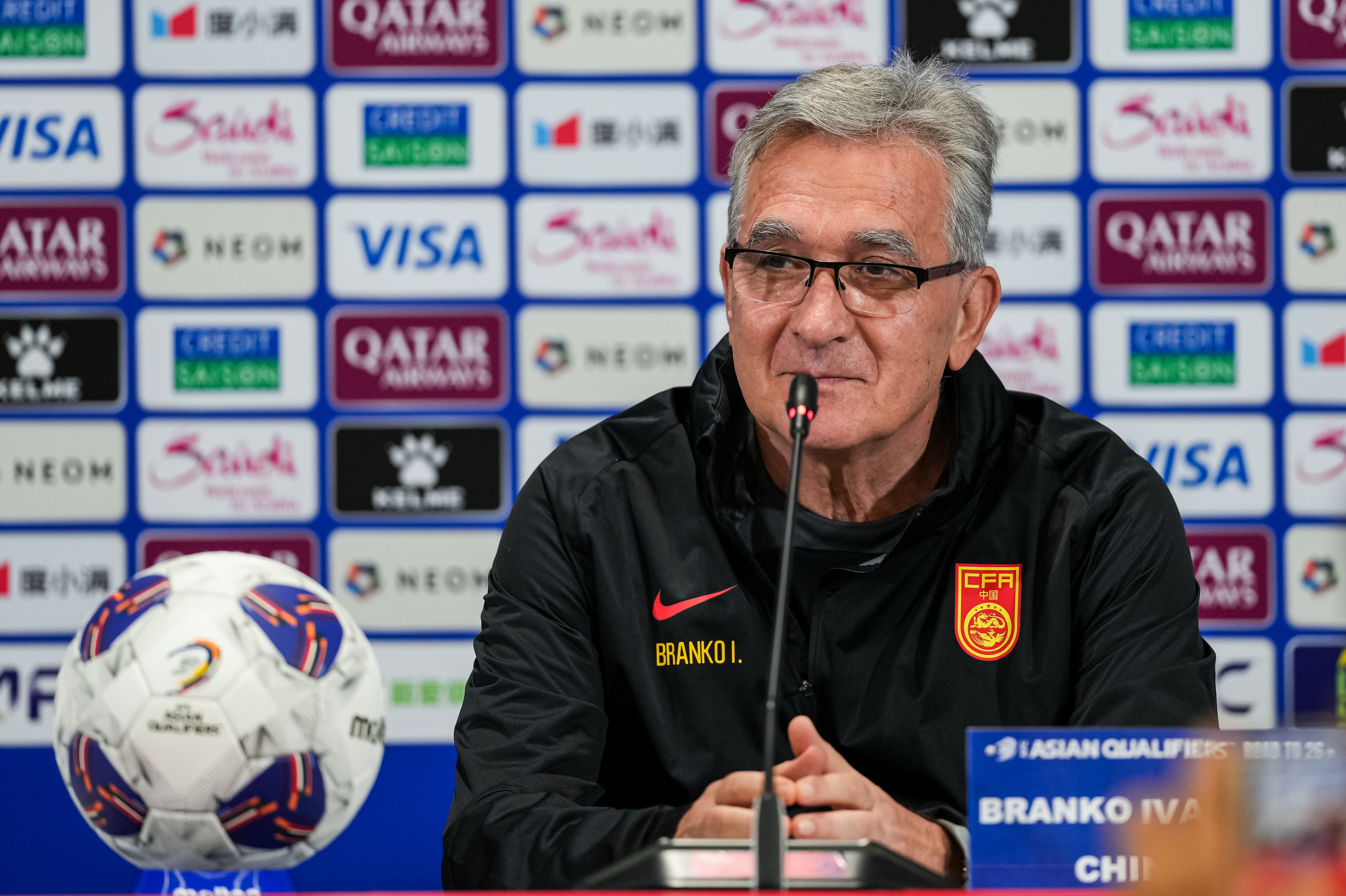 津媒：不出所料的話(huà)，未來(lái)指揮中國隊的還是外籍主帥