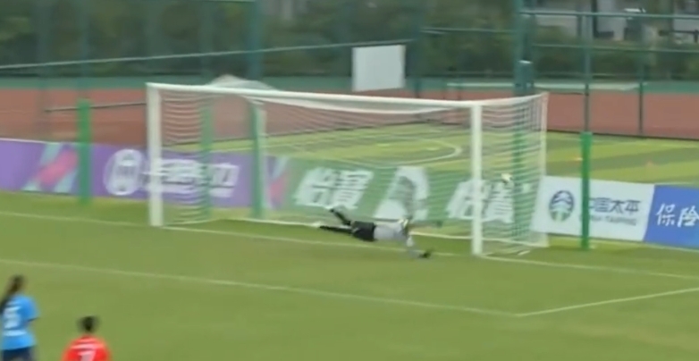 廣東女足有效進(jìn)球被離奇誤判，前女足國腳譚茹殷呼吁配備門(mén)線(xiàn)裁判
