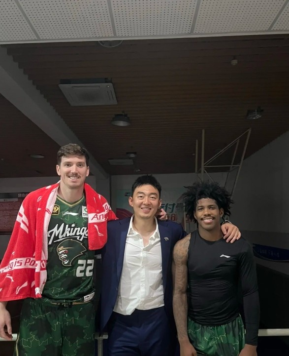 同曦總經(jīng)理劉家成告別球隊：不說(shuō)再見(jiàn) 我們來(lái)日再會(huì )??