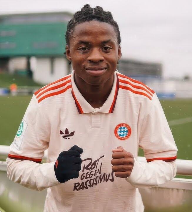 “智慧”弟??太陽(yáng)報：拜仁16歲小將麥克因考試錯過(guò)世俱杯