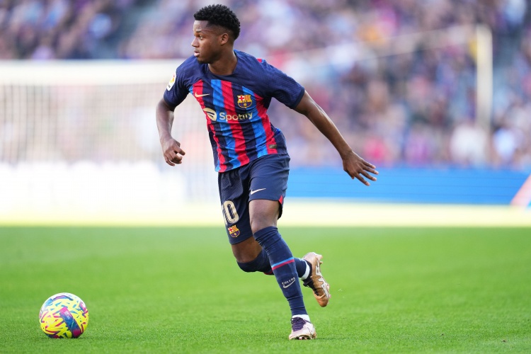 世體：法蒂將結束假期加快租借進(jìn)度 若6月租借加盟摩納哥有望免稅