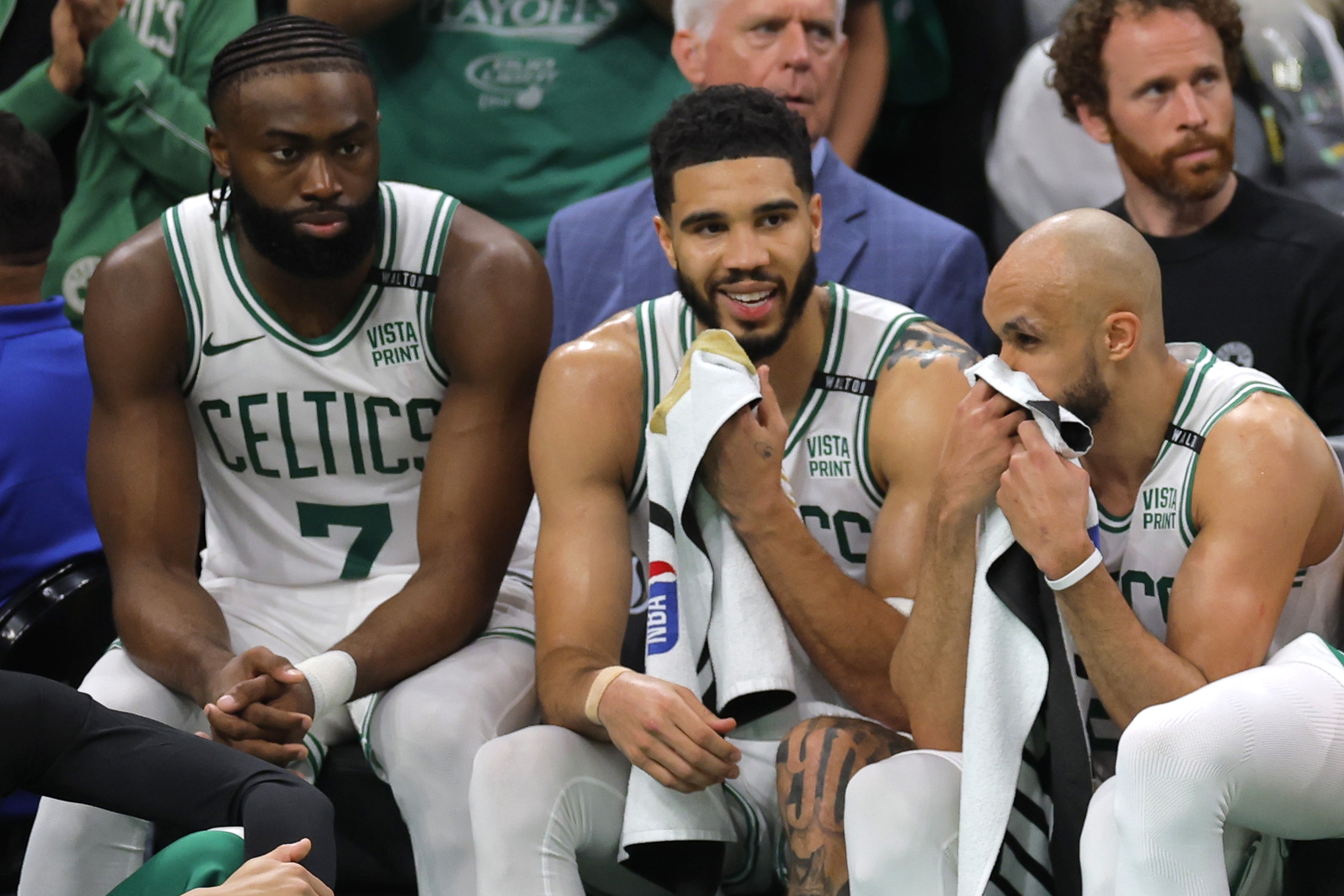 Shams：綠軍重點(diǎn)關(guān)注朱哥&波津等市場(chǎng) 若有布朗&懷特報價(jià)也會(huì )權衡