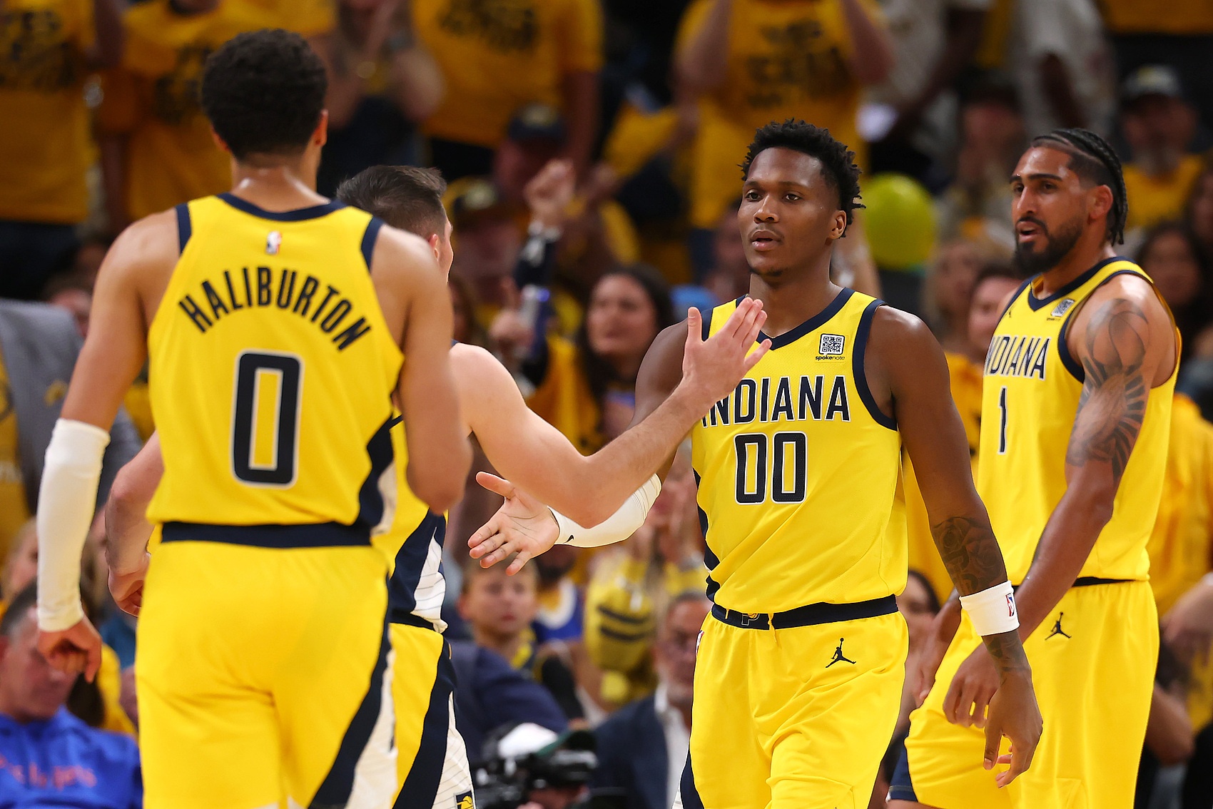 差距明顯！步行者半場(chǎng)替補得分30-11領(lǐng)先雷霆19分