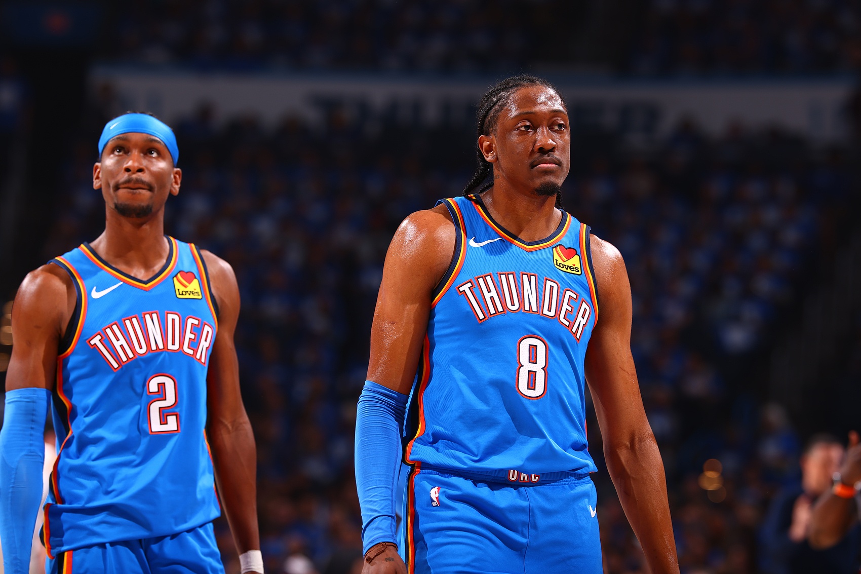 孔德昕：似乎覺(jué)得步行者壓得雷霆喘不過(guò)氣來(lái) 看后者末節能否頂住