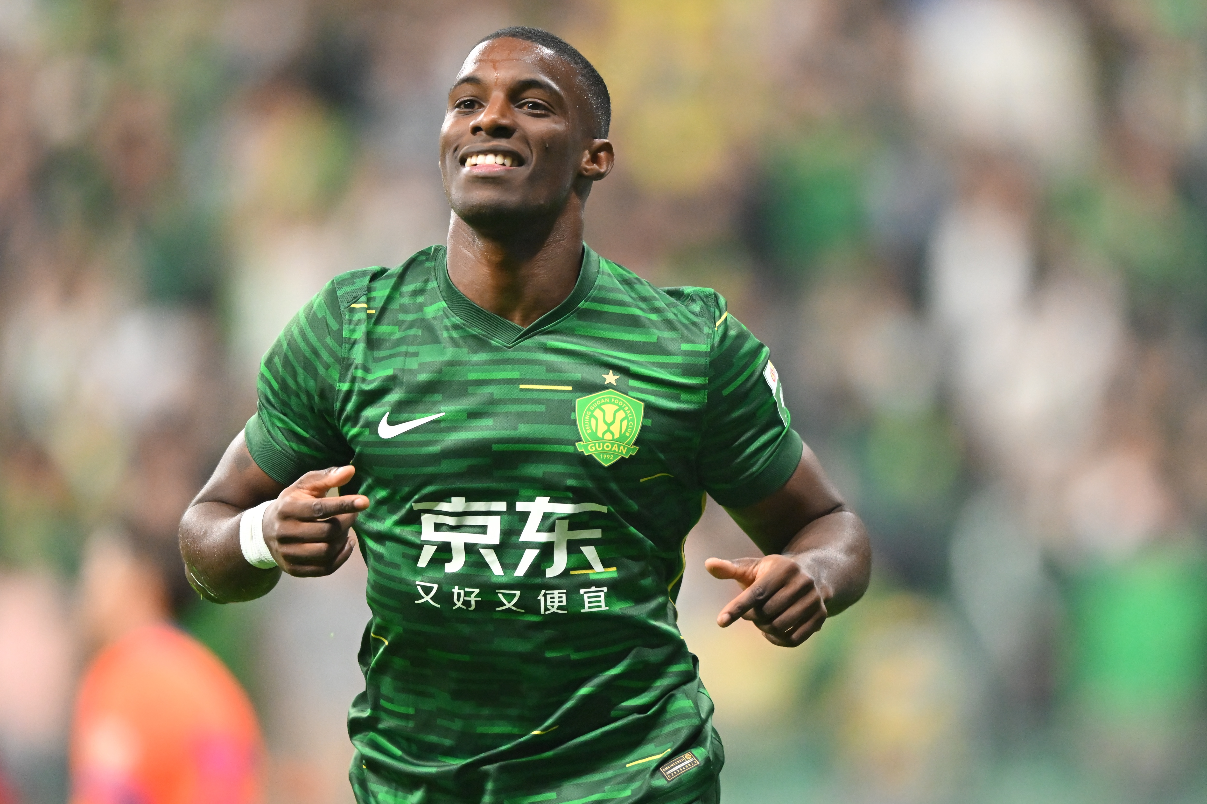 法比奧對陣長(cháng)春亞泰參與過(guò)8粒中超進(jìn)球，是對陣單一對手最多的