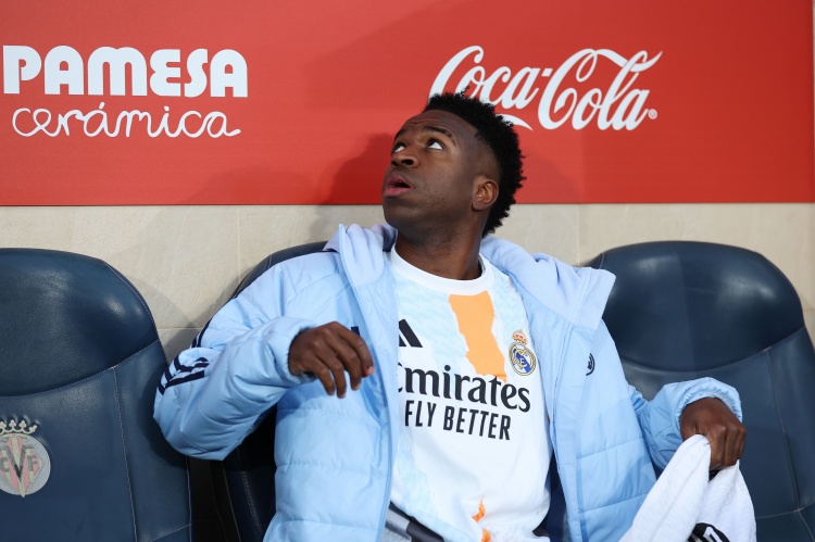 全員集合！維尼修斯、居勒爾和盧寧抵達皇馬駐扎酒店備戰世俱杯