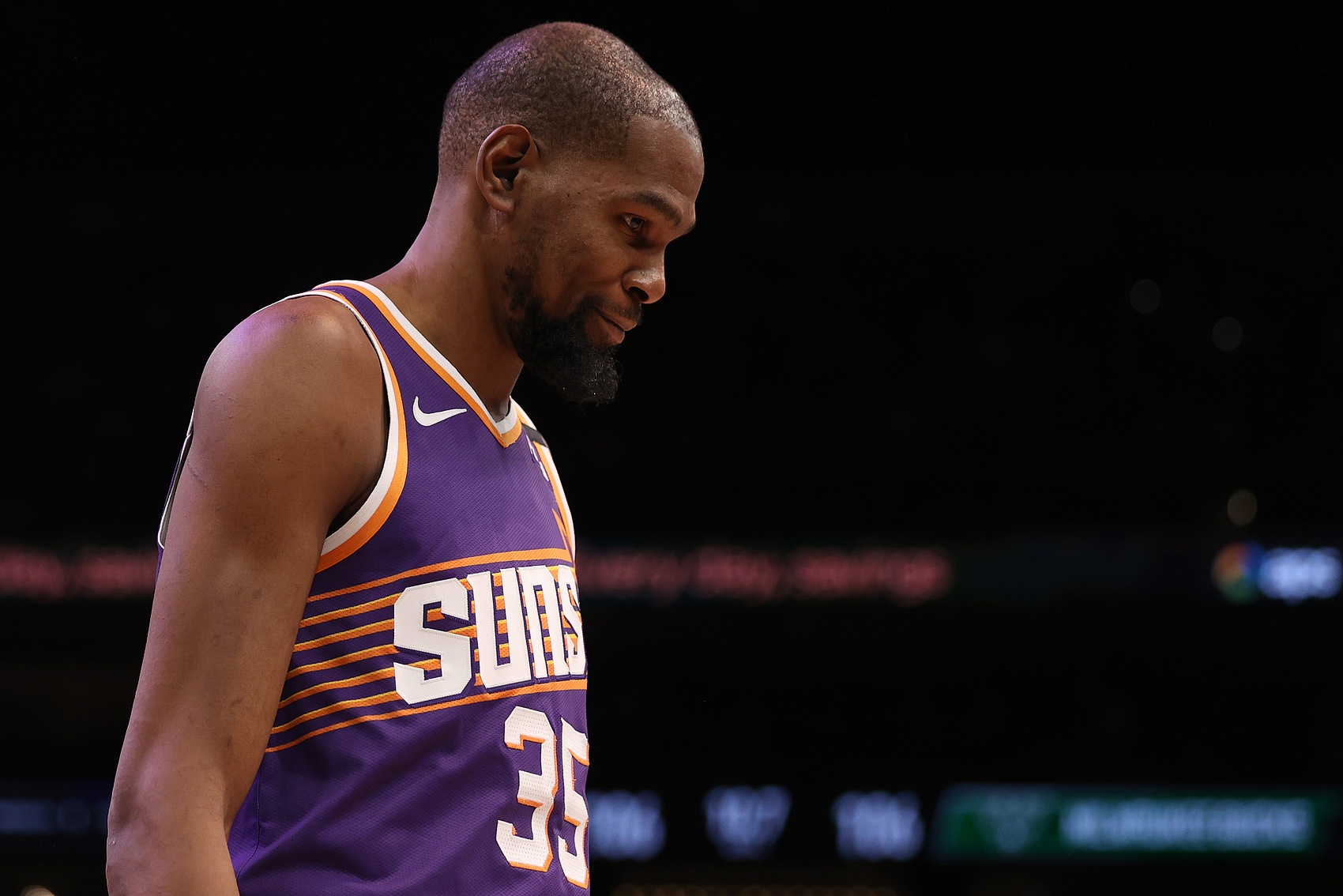 ??美記：馬刺并沒(méi)有在追求杜蘭特 他們擔心后者油箱里油不多了