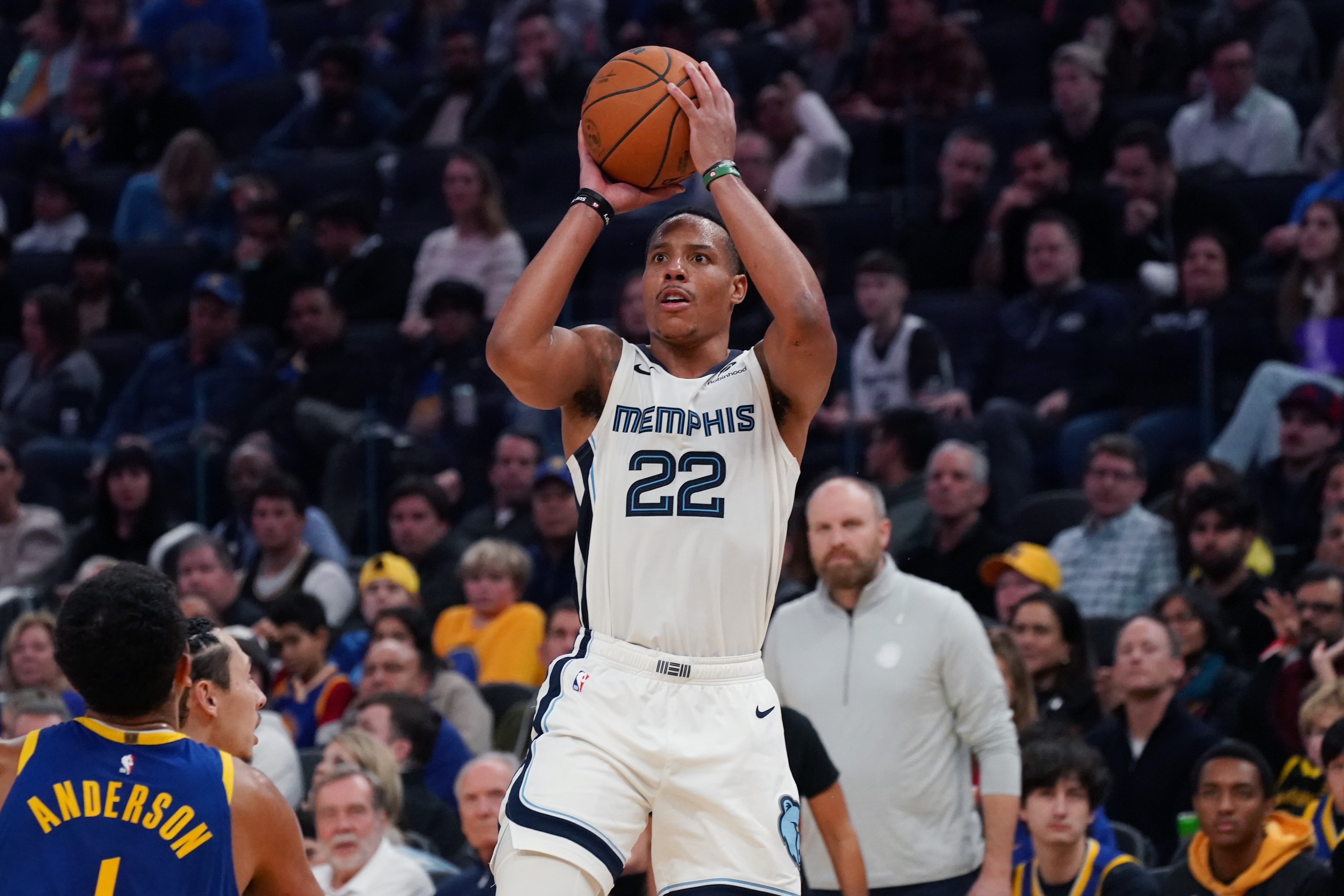 三分命中率聯(lián)盟倒一！美記：有幾支球隊問(wèn)價(jià)貝恩 但魔術(shù)最積極