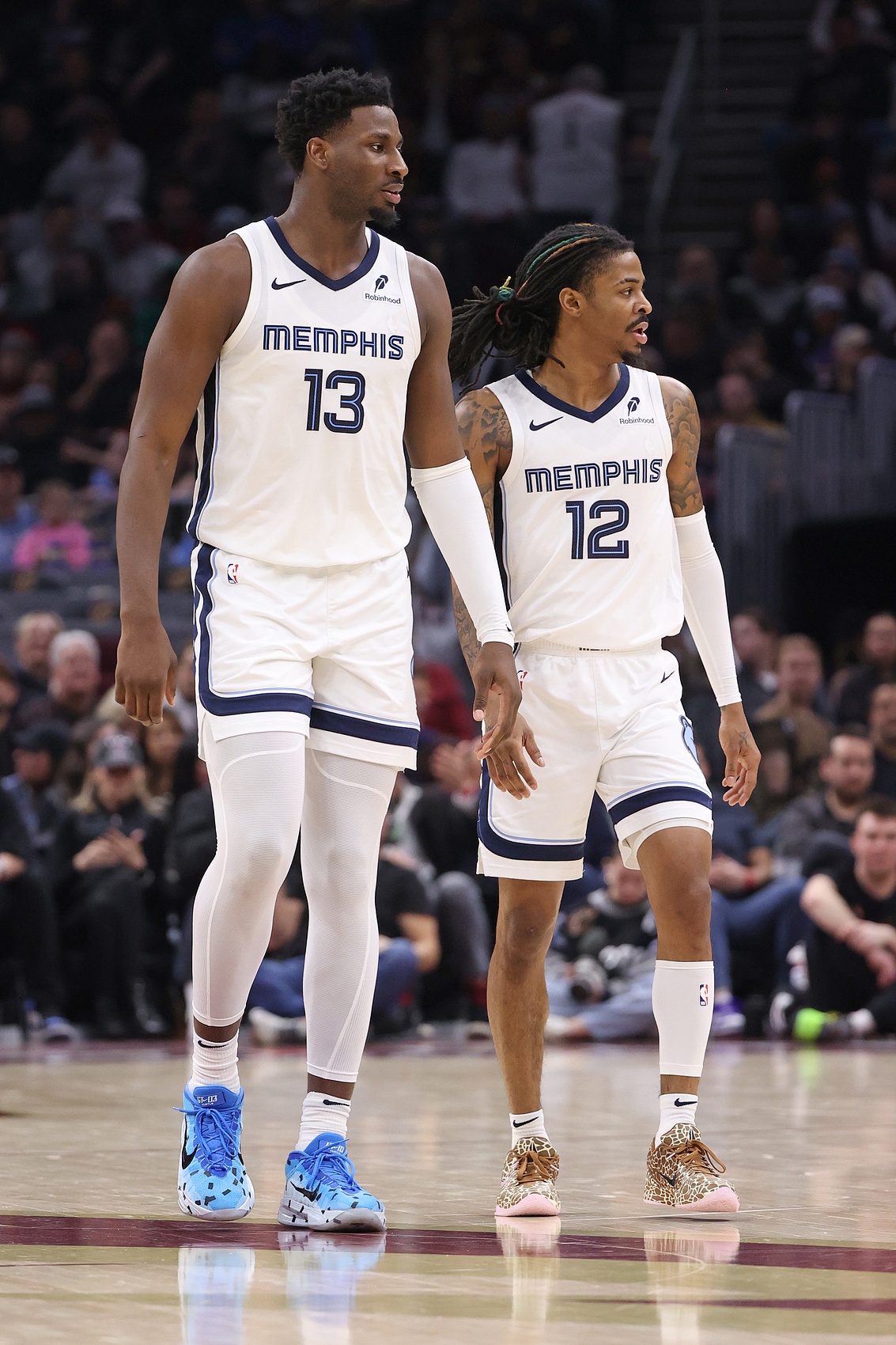 四年1.46億？名記：灰熊無(wú)意交易兩個(gè)核心 一直騰空間準備續JJJ