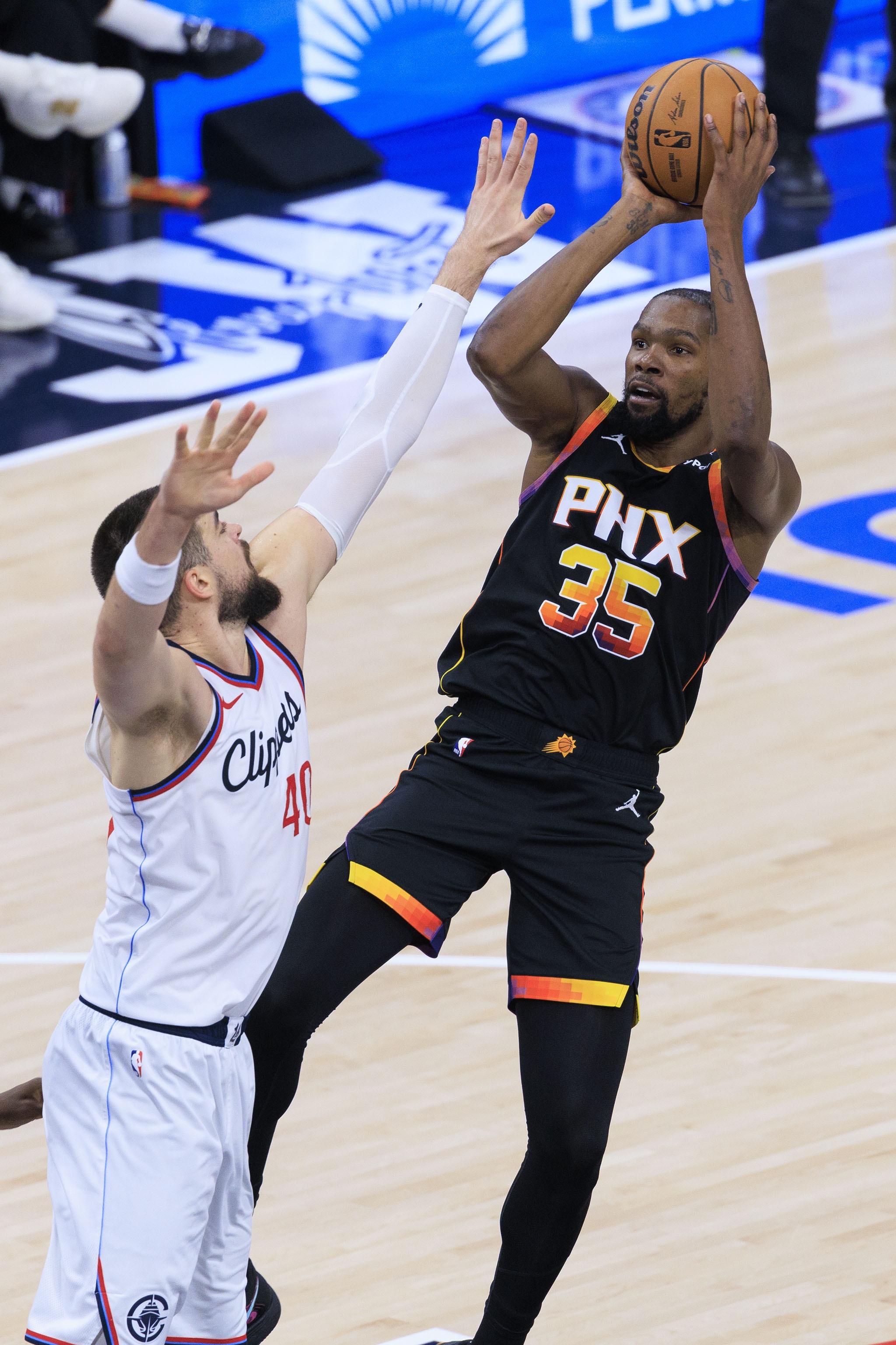 名記：快船換KD得出鮑威爾+博格丹+小瓊斯 但無(wú)意送走祖巴茨