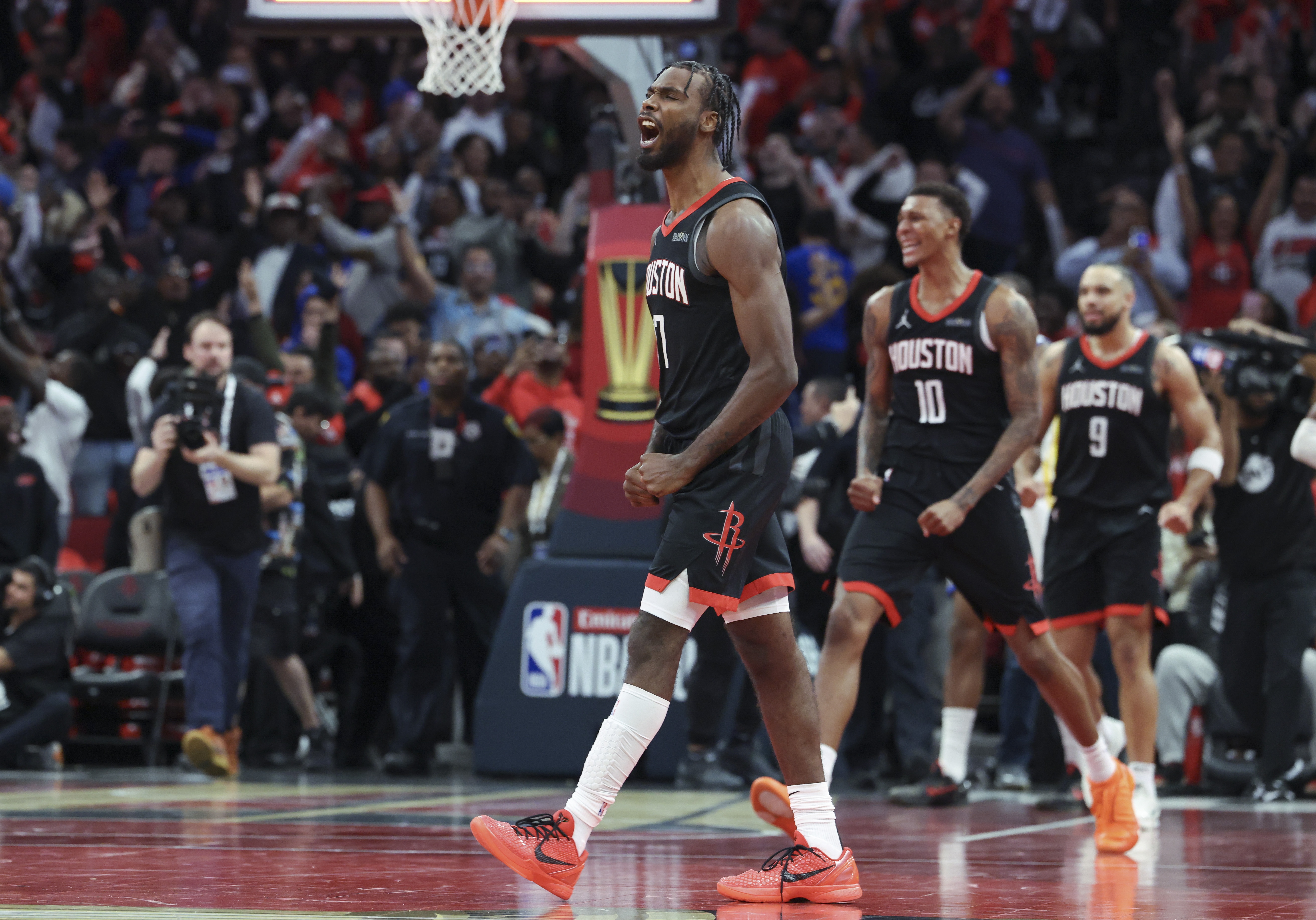 Iko：火箭不想失去伊森和小賈巴里 他倆是烏度卡戰術(shù)體系重要部分