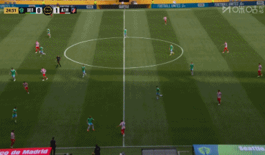 有點(diǎn)離譜！索爾洛特扣過(guò)防守球員，近距離射門(mén)太正被撲