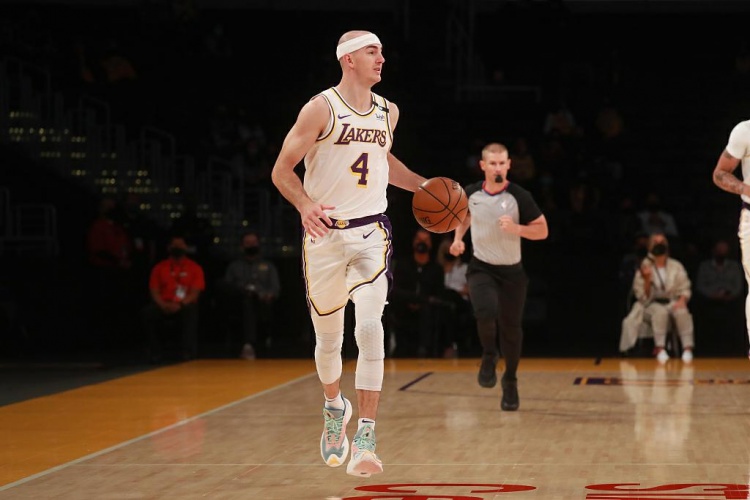 名記：湖人21年以奢侈稅為由 曾給卡魯索報價(jià)3年2100萬(wàn)續約合同