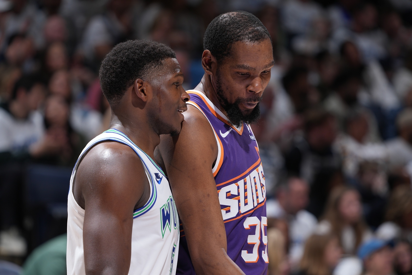 咋做生意的？名記：太陽(yáng)截止日告訴狼隊KD愿去 但其實(shí)根本沒(méi)問(wèn)KD