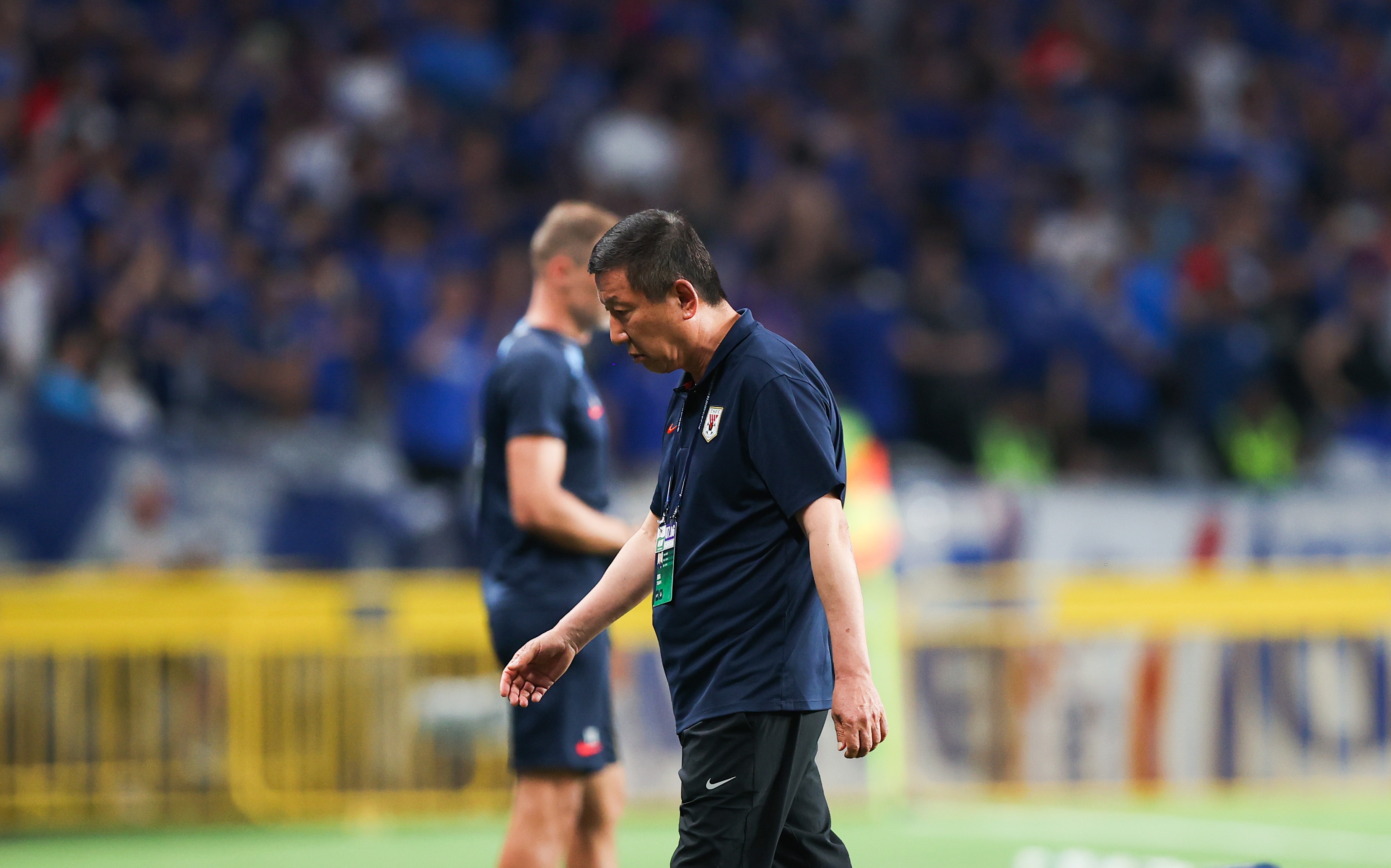 崔康熙再次缺席發(fā)布會(huì )！媒體人：老崔這一次次當逃兵，真是服了