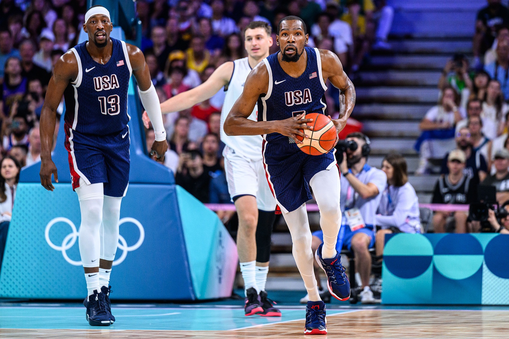 杜蘭特：國家隊每個(gè)人都給我留下了深刻印象 但阿德巴約最為突出