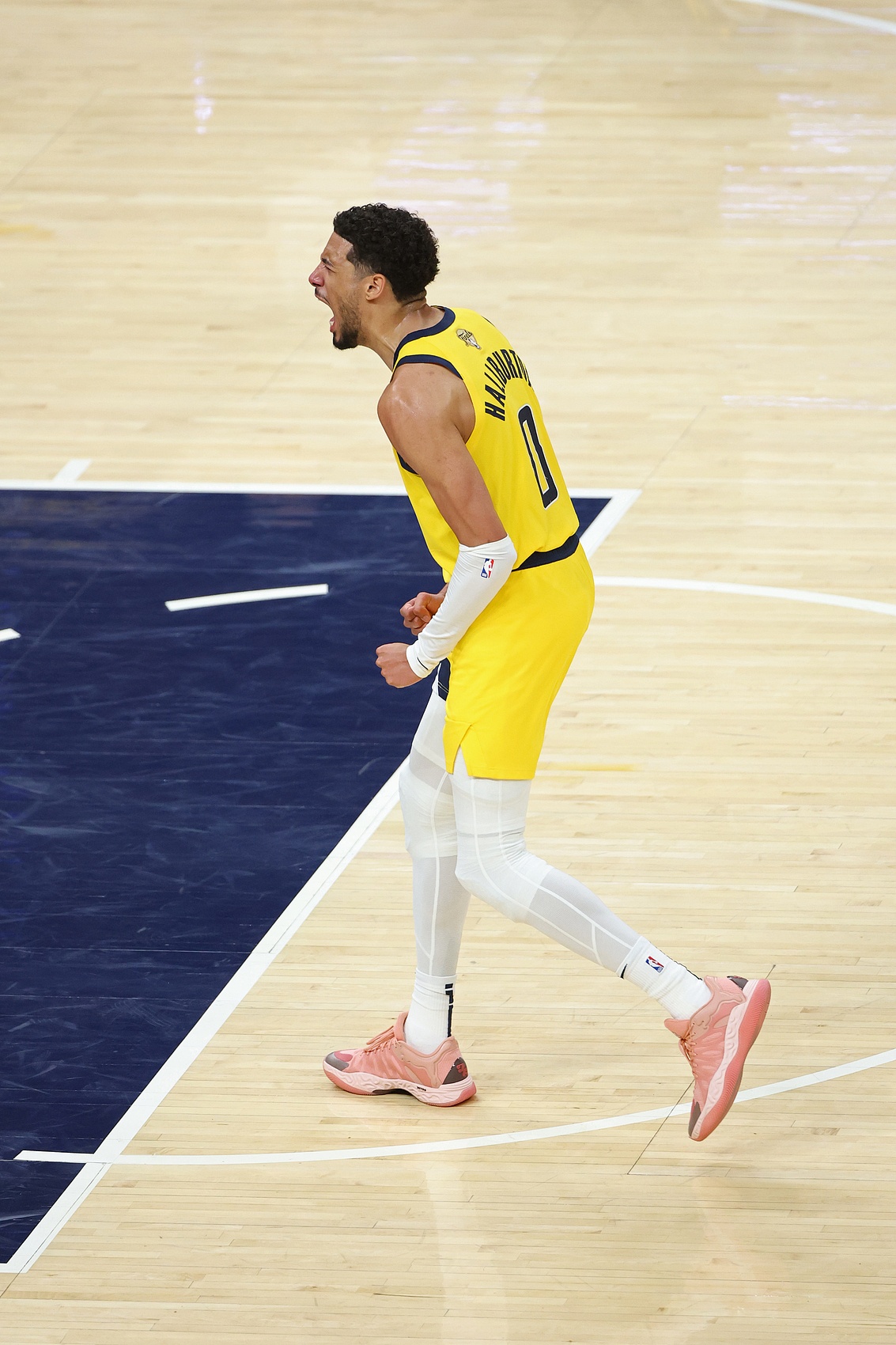 14個(gè)月內經(jīng)歷季后賽首秀+奧運冠軍+總決賽！哈利：興奮但沒(méi)空回味