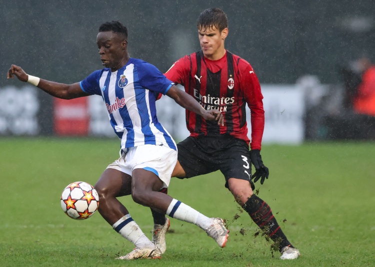 遺憾！米蘭2022年270萬(wàn)歐賣(mài)科爾克茲，如今4000萬(wàn)英鎊加盟利物浦