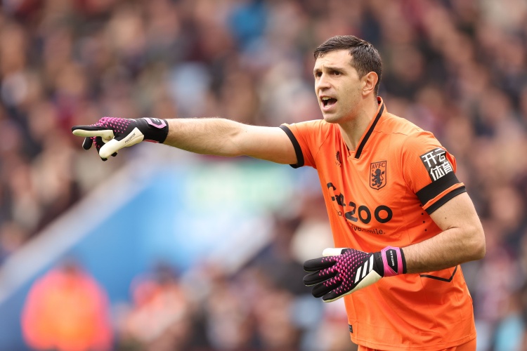 電訊報：馬競有意引進(jìn)大馬丁來(lái)取代奧布拉克，后者今夏有可能離隊