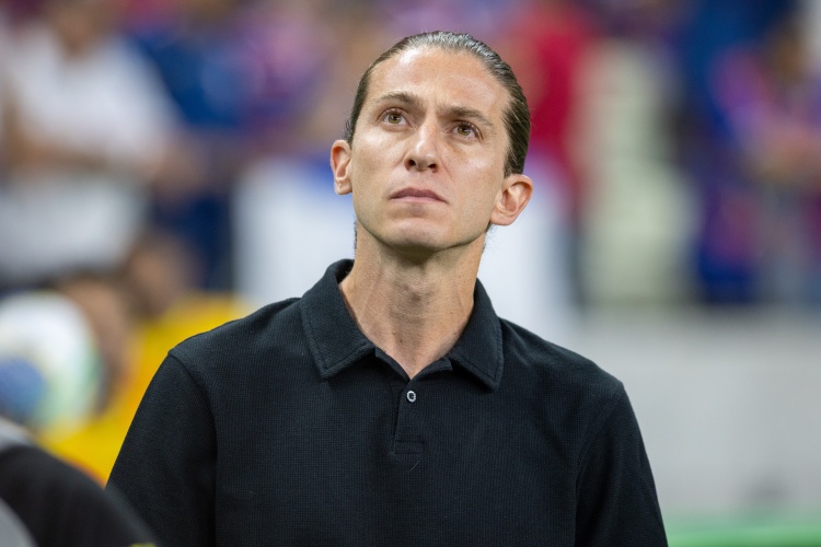 弗拉門(mén)戈主帥：切爾西是歐洲戰術(shù)最完美的球隊，這場(chǎng)勝利意義非凡