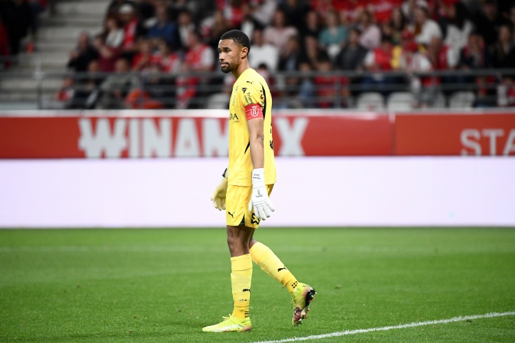 隊報：朗斯尋找門(mén)將，與蘭斯就迪烏夫轉會(huì )進(jìn)行談判