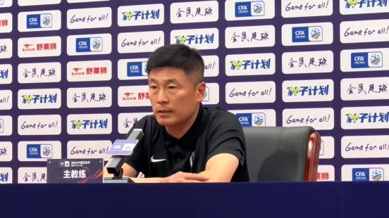 記者：李國旭名氣不大但值得尊重，低谷中的中國足球需要這種氣質(zhì)