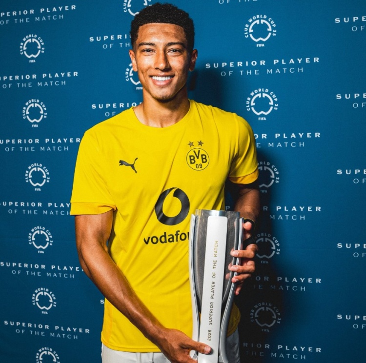 米克爾：?jiǎn)滩甲屛蚁肫鹆颂m帕德，我猜他能為多特打進(jìn)很多球