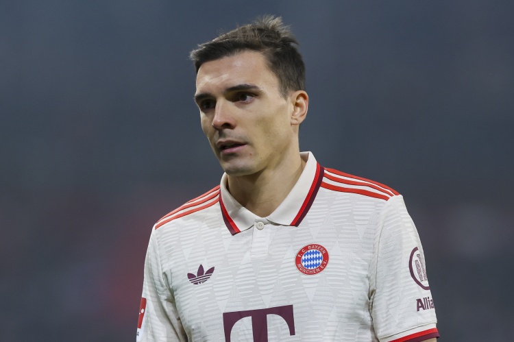 英媒：波特希望西漢姆簽下拜仁中場(chǎng)帕利尼亞，富勒姆也想讓他回歸