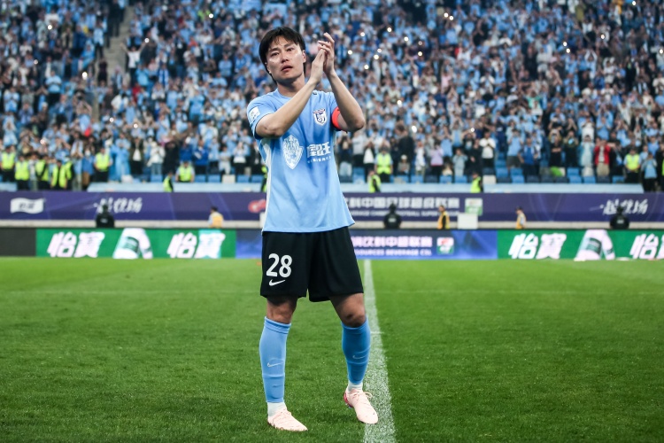 足球報：足協(xié)杯賽前，大連英博開(kāi)出了300萬(wàn)贏(yíng)球獎金