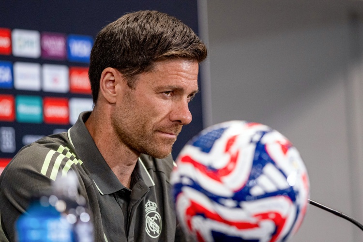 阿隆索：我們的戰術(shù)真的很少！對姆巴佩出戰薩爾茨堡越來(lái)越樂(lè )觀(guān)