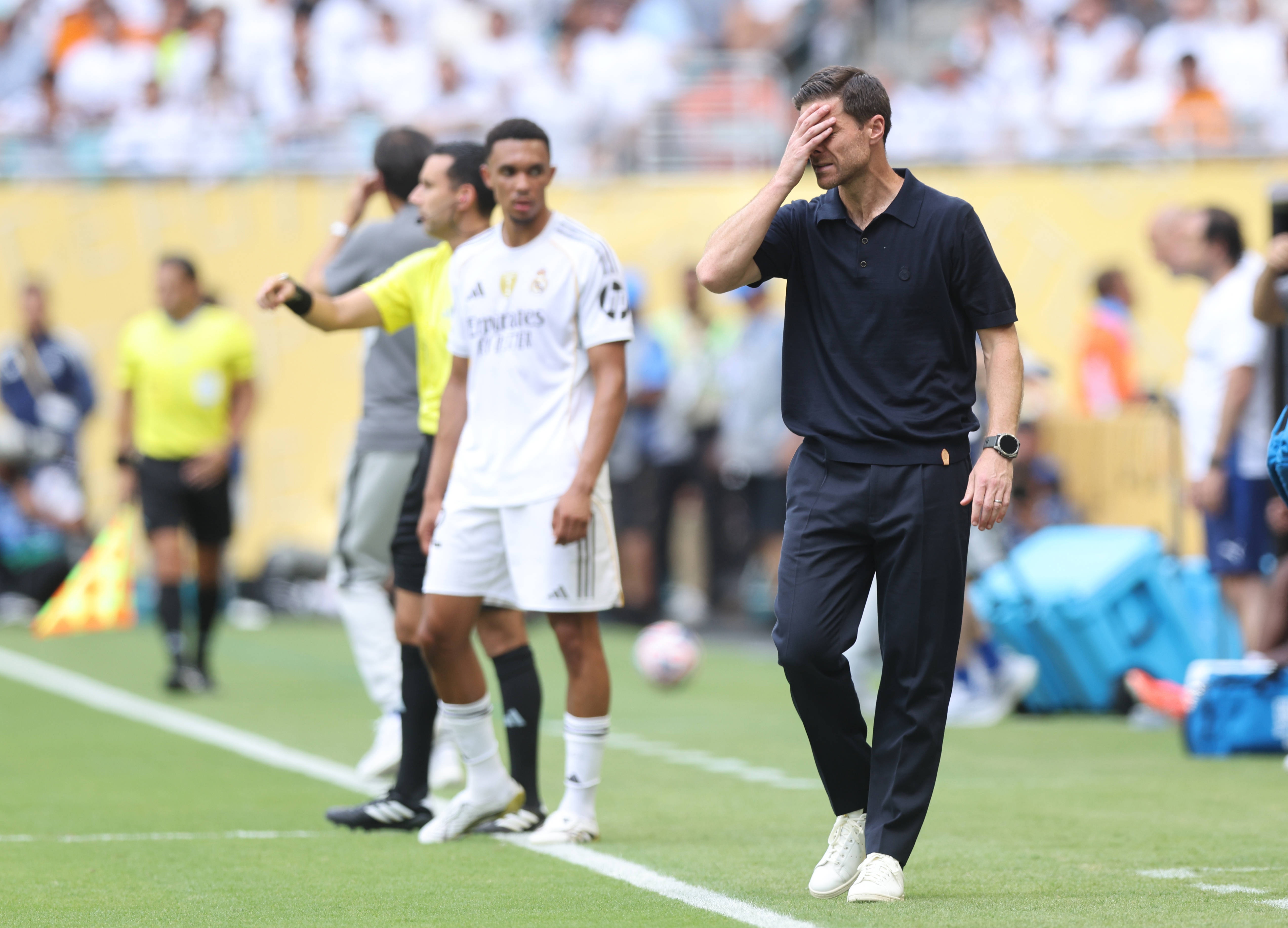 龍賽羅：阿隆索想效仿藥廠(chǎng)高壓逼搶?zhuān)蜀R球員都不愛(ài)逼搶防線(xiàn)