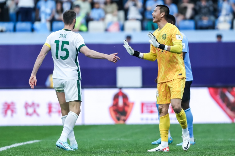 李明：120分鐘精彩過(guò)程，點(diǎn)球大戰驚心動(dòng)魄，我們向更高目標邁進(jìn)