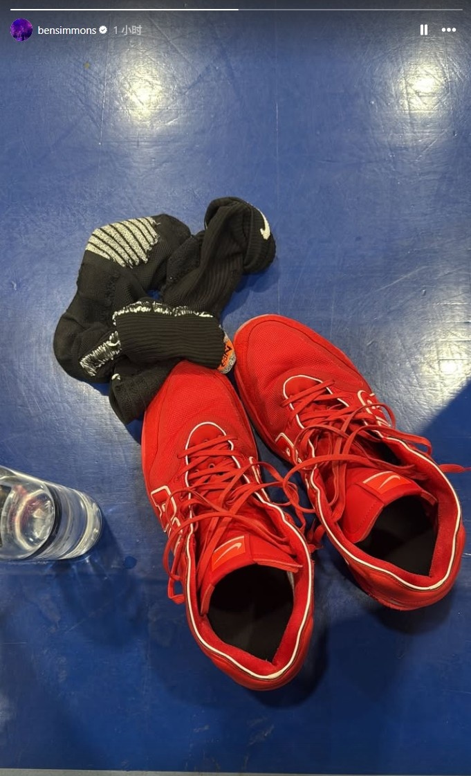 本人仍未出鏡??本西再次曬出訓練動(dòng)態(tài) 照片只有球鞋和襪子