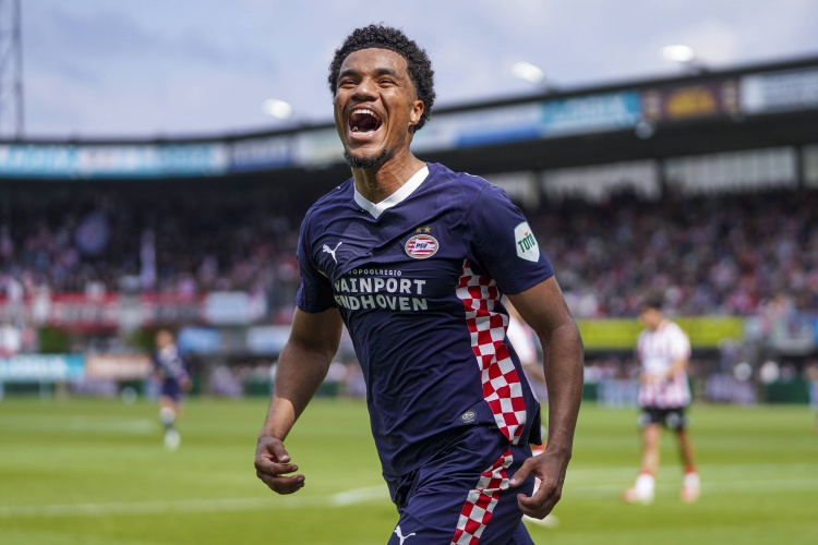 TA：拜仁有權匹配對蒂爾曼的報價(jià)，但目前他不是引援目標