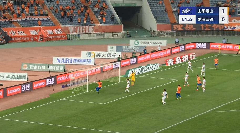 空門(mén)沒(méi)進(jìn)！謝文能右路橫傳門(mén)前，澤卡近在咫尺的空門(mén)機會(huì )推射中柱