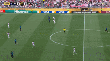 國米失絕佳良機！巴雷拉倒三角，埃斯波西托無(wú)人防守打門(mén)遭封堵