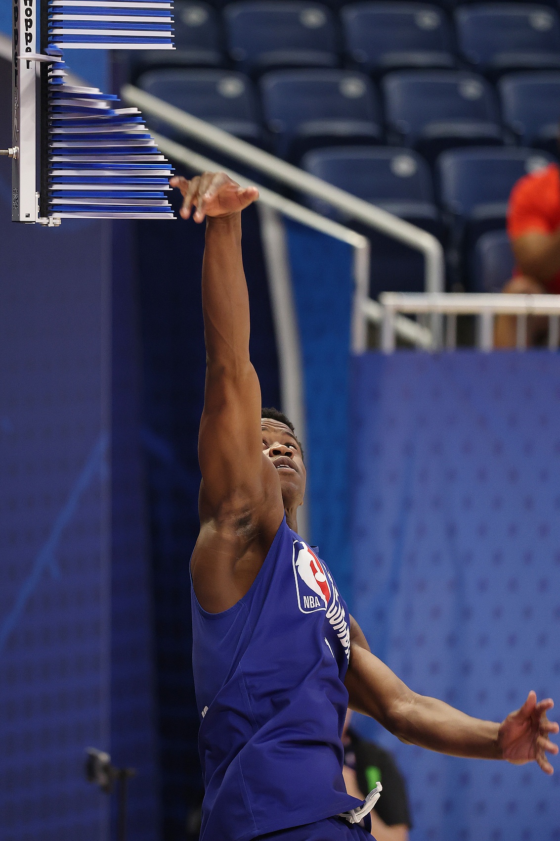 埃奇庫姆：來(lái)到76人像做夢(mèng)一樣 若能幫球隊突破瓶頸那將意義重大