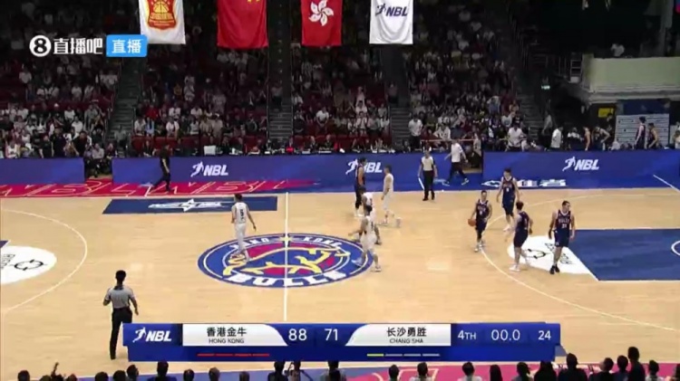 ??NBL揭幕戰：大衛-詹姆斯21+8 香港金牛擊敗長(cháng)沙勇勝取開(kāi)門(mén)紅